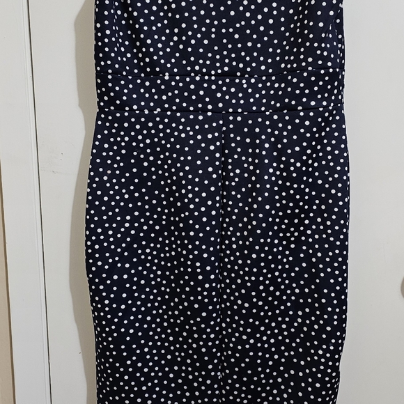 Dress - Picture 3 of 9